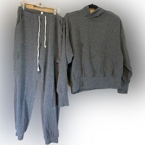 Evereve Gray Sweatshirt + Sweatpants Loungewear Combo * Size M